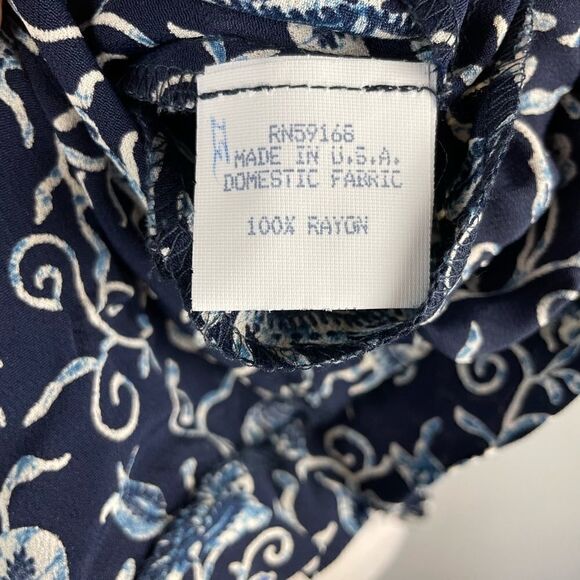 Karen Kane Two-Piece Blue and White Floral Outfit EUC - Picture 10 of 10